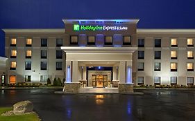 Holiday Inn Express & Suites Malone By Ihg